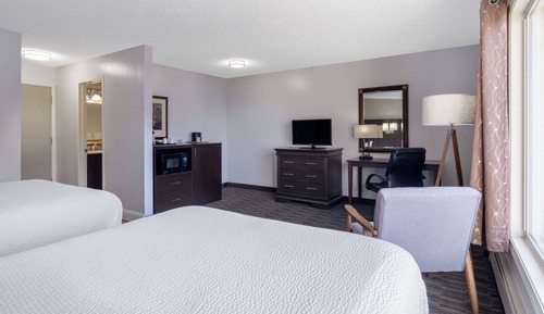 Room, 2 Queen Beds, Non Smoking (Lower Flow)