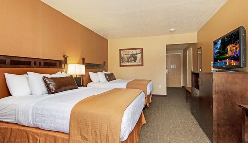 Standard Room, 2 Queen Beds, Accessible, View