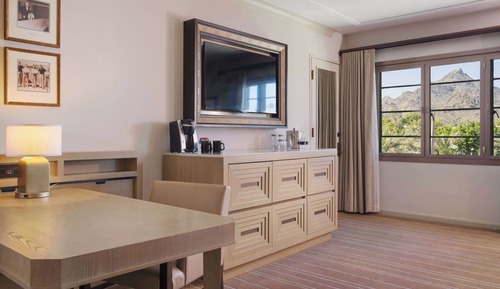 Room, 1 King Bed (Resort)