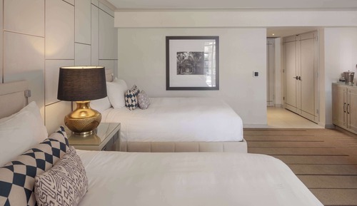 Room, 2 Queen Beds (with Firepit)