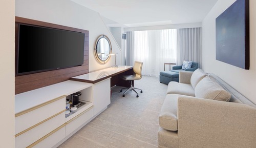 Duplex, 1 King Bed, Balcony
