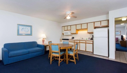 Suite with Two Double Beds - Non Smoking Across the street from ocean