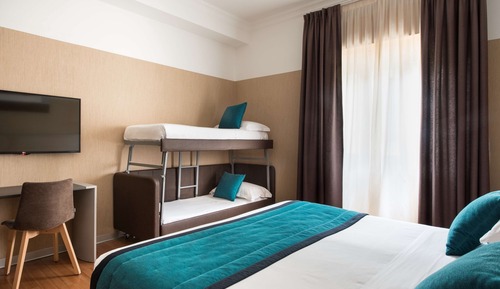 Family Room, Multiple Beds, Non Smoking