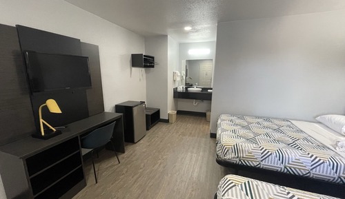 Deluxe Room, 2 Double Beds, Non Smoking, Refrigerator & Microwave