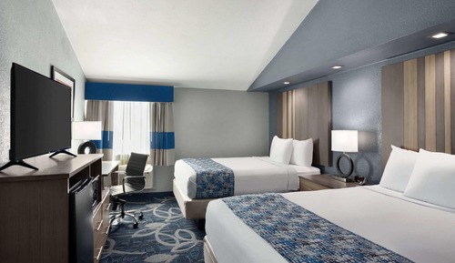 Room, 2 Queen Beds, Accessible, Non Smoking