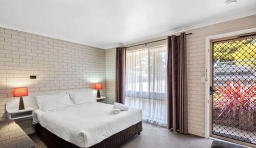 Standard Motel Room - Sleeps 2
