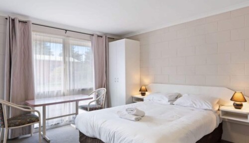 Standard Motel Room - Sleeps 5