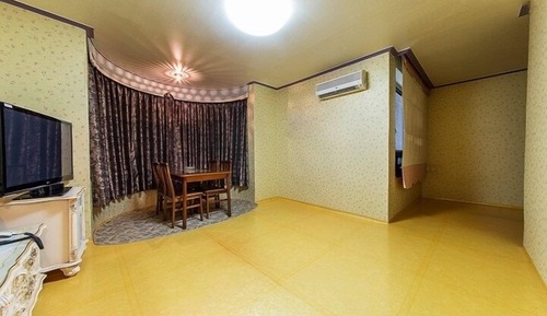 Family Room (Traditional Ondol Room)