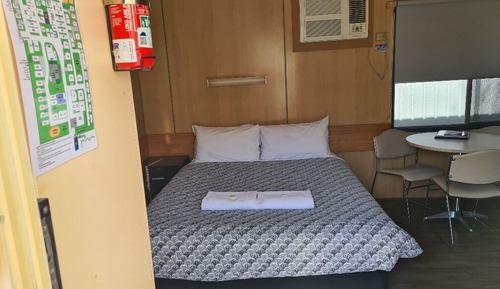 Holiday Unit 6 Berth 