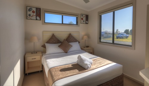 2 Bedroom Standard Park View Cabin