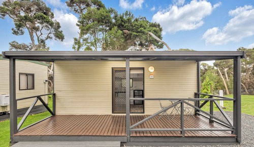 1 Bedroom Park Cabin (No Private Bathroom, Shared Amenity Block)