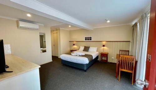 Queen Room