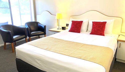 Standard Queen Room