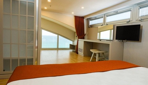 Exclusive Duplex