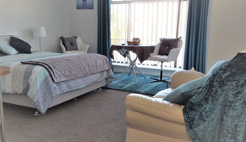 Deluxe Studio Suite