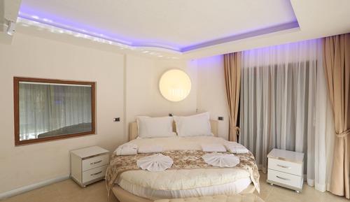 Crowne Suite, 4 Bedrooms