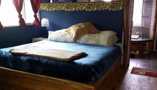 Honeymoon Studio Suite, 1 King Bed, Garden View