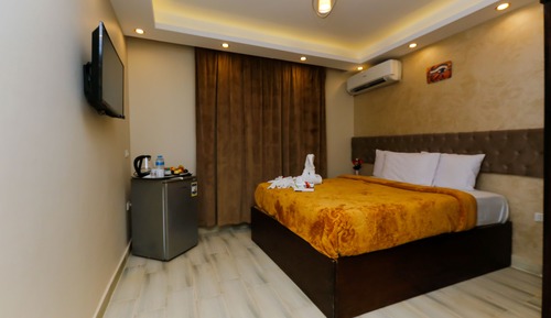 Club Single Room
