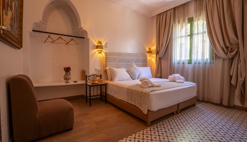 Deluxe Suite