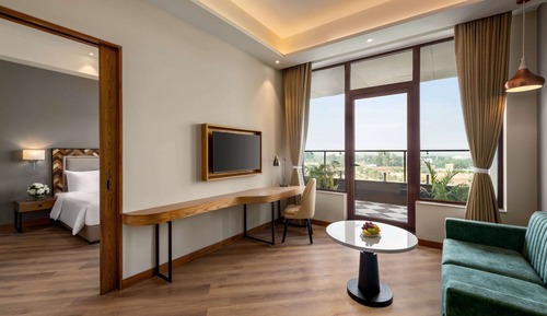 Junior Suite, 1 King Bed