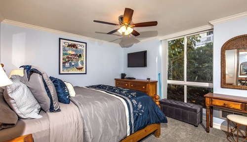 Condo, 1 King Bed with Sofa bed, Pool Access, Beach View (E7 )