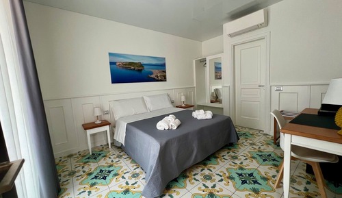 Deluxe Room, Balcony, City View