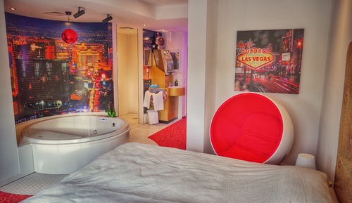 Design Double Room, 1 Double Bed, Hot Tub