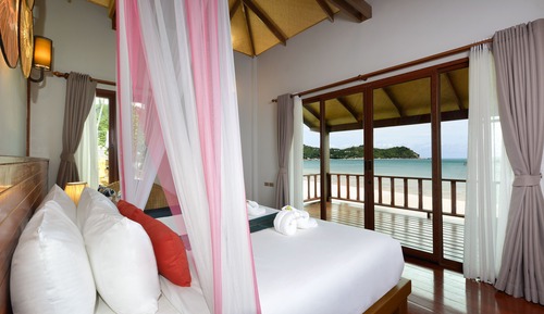 Villa, Beachfront (First row on beach)