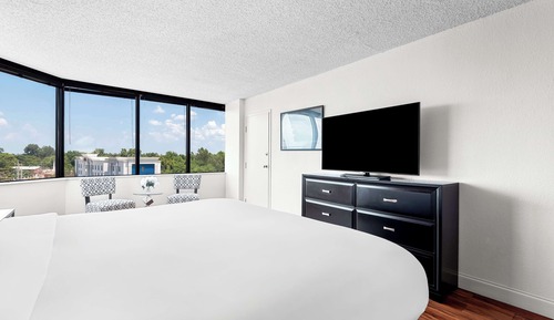 Suite, 1 King Bed, Non Smoking, Refrigerator & Microwave (Living Room)