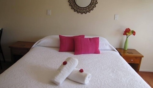 One Bedroom Apartment (Unit 4)