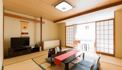 [Japanese-style room "Wabirei" + wide veranda] 33 sqm, Smoking