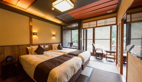 [Japanese modern Western room] 30 sqm + terrace 5 sqm, Shigaraki ware open-air bath, Smoking