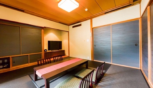 [Japanese modern deluxe JapaneseWestern room] 52sqm+terrace6sqm Shigaraki ware open-air bath,Smoking