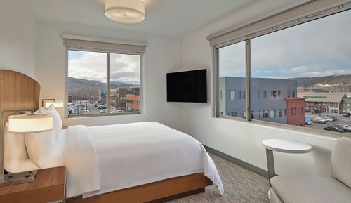 Executive Suite, 1 Bedroom, Corner