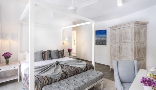 Suite, Sea View