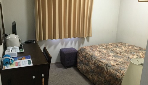 Double Room, Smoking