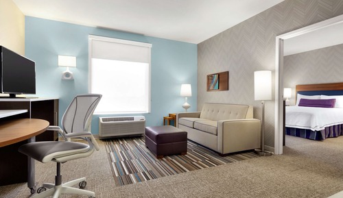Suite, 1 Queen Bed, Non Smoking