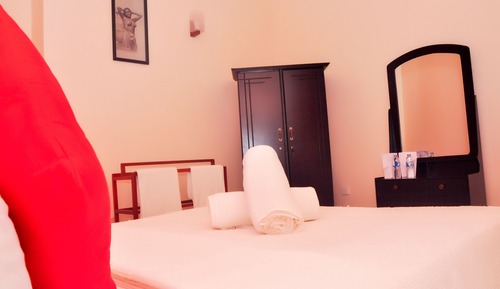 Deluxe Double Room, 1 King Bed, Private Bathroom, Mountain View, A/C