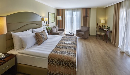Suite, Multiple Beds, Non Smoking, Corner