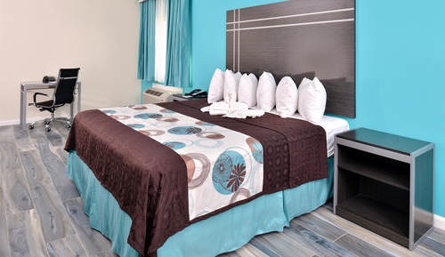 Suite, 1 King Bed, Non Smoking, Jetted Tub