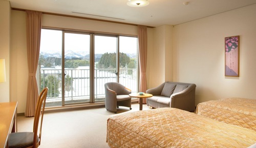 Twin Room, Shared Bathroom