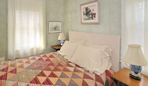 Deluxe Room, 1 Queen Bed with Sofa bed