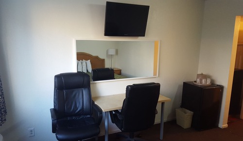 Standard Room, 1 King Bed