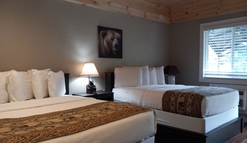 Deluxe Double Room, 2 Double Beds, Mountain View