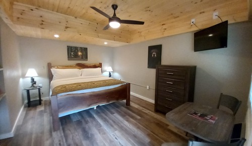 Deluxe Room, 1 King Bed