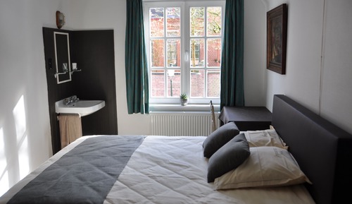 Single Room, Shared Bathroom