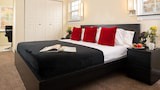 Premier Chalet, Private Bathroom, Mountain View (Chestnut Chalet)