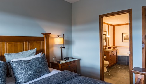 Condo, 2 Bedrooms (172-4)