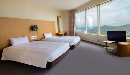 Suite, 2 Twin Beds, Corner (Tower, High Floor)