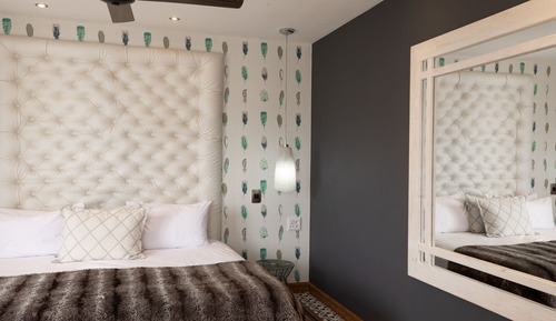 Luxury Room (Emerald)